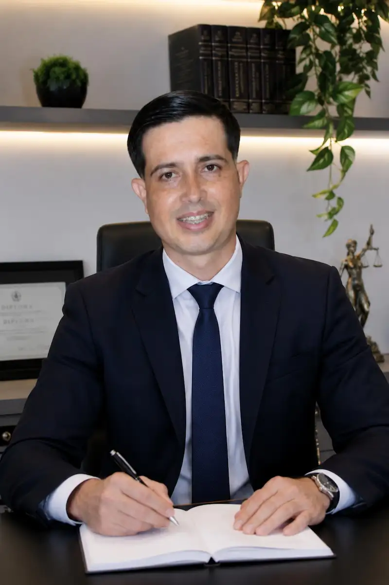 Dr. Caio Damascena — Advogado OAB/RJ 256.756